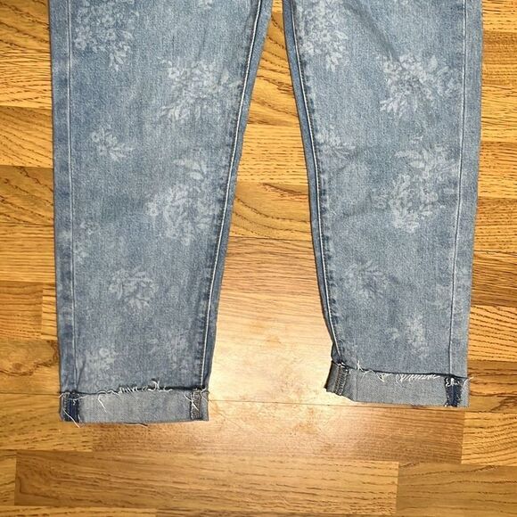 Universal Threads Boyfriend High Rise Jeans 100% Cotton Denim Blue Women's Pants - Picture 2 of 16